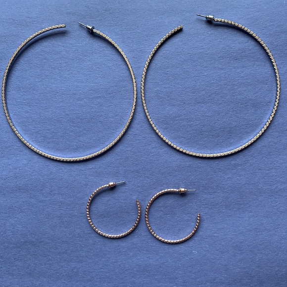 2 Pairs of Hoops - Picture 1 of 5